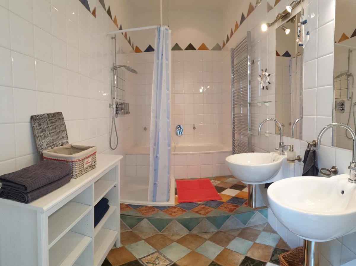 Sunny And Spacious Near Centre Appartement